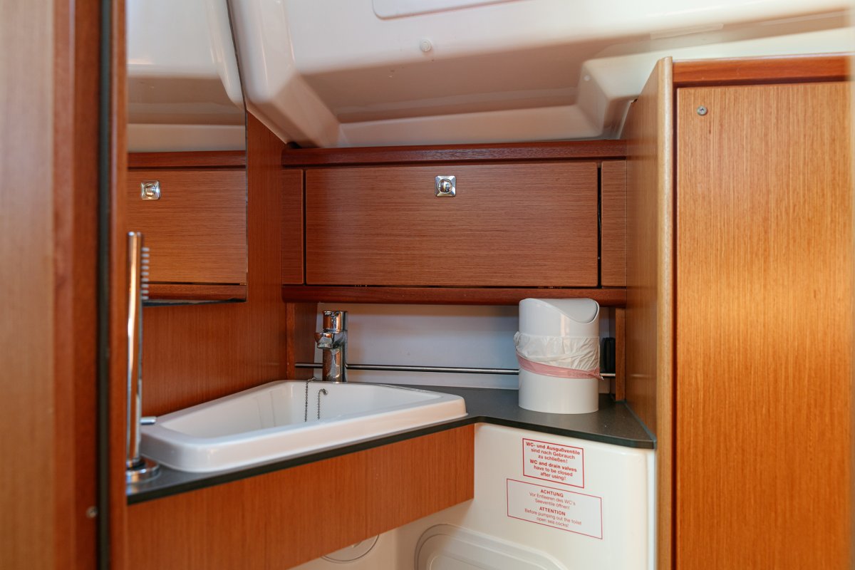 Sail the Rías Baixas with our sailing course