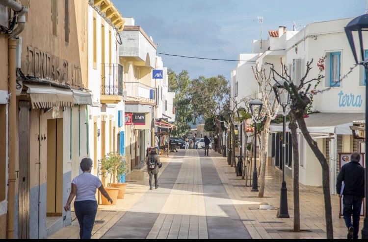 Disfruta de vacaciones de navegación en las islas Baleares.
