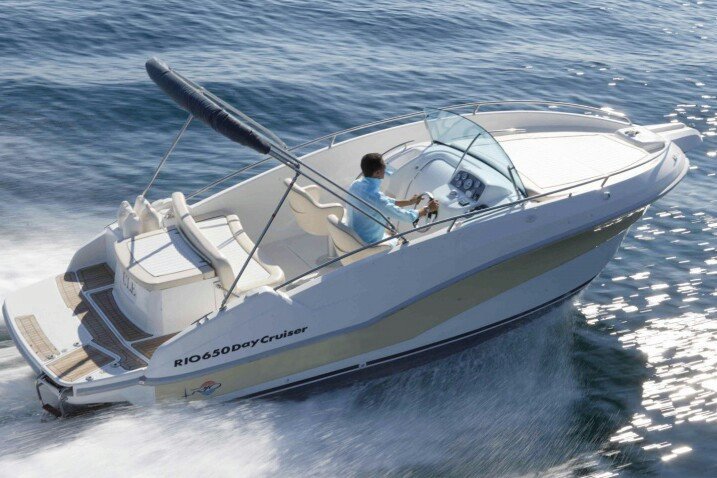 Boat sailing across the sea to Tabarca Island