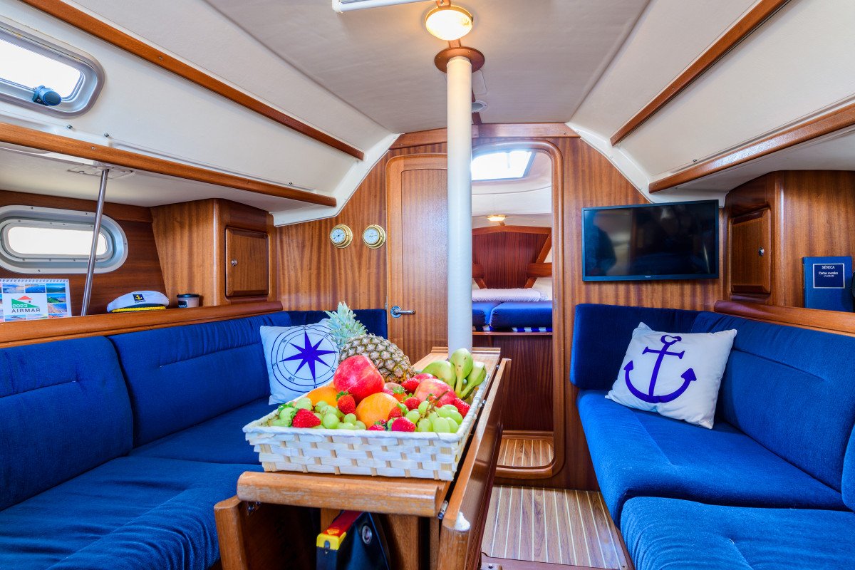 Bavaria Yachts - 5 people