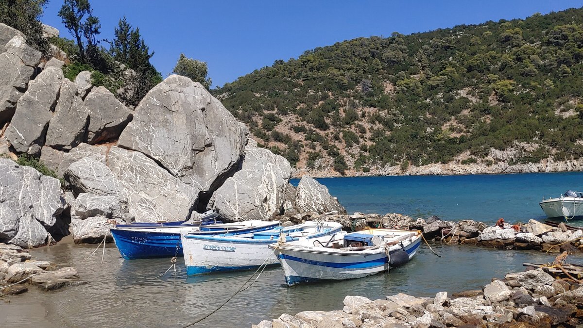 Learn to sail in the Mediterranean