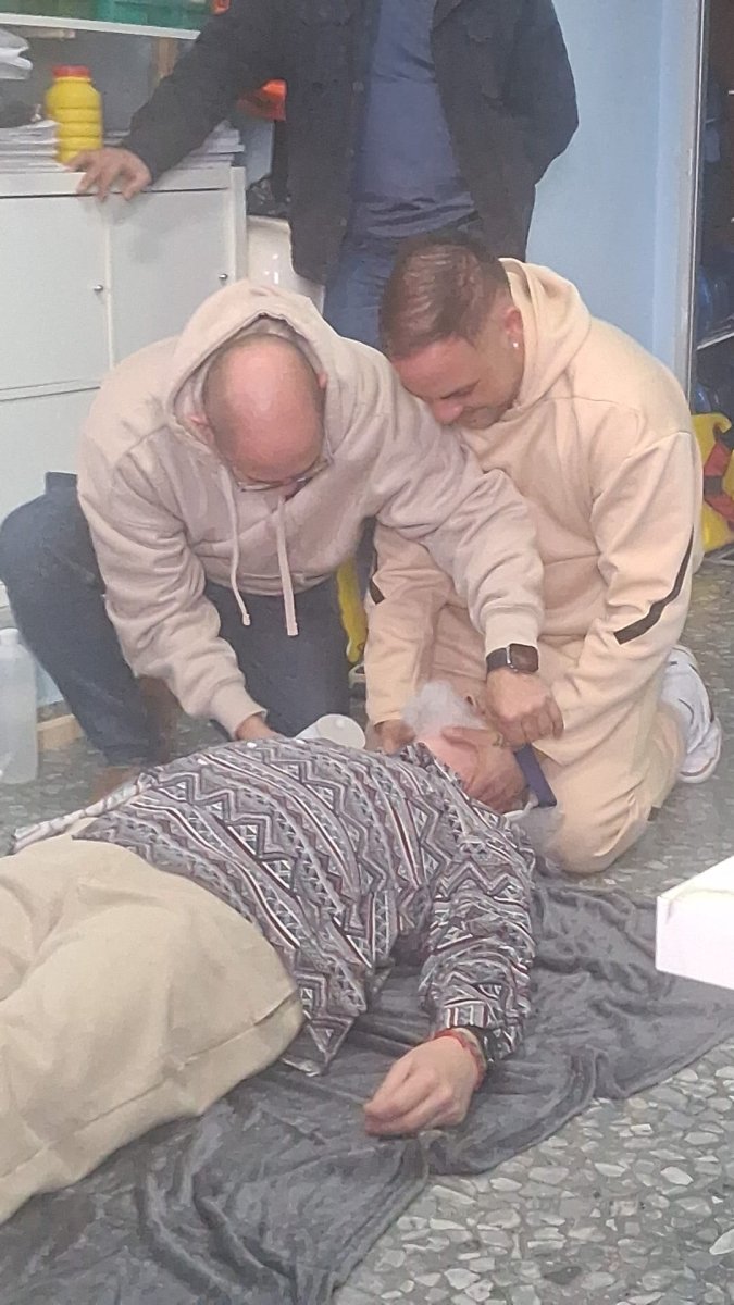 Schüler im Bootsnavigationskurs