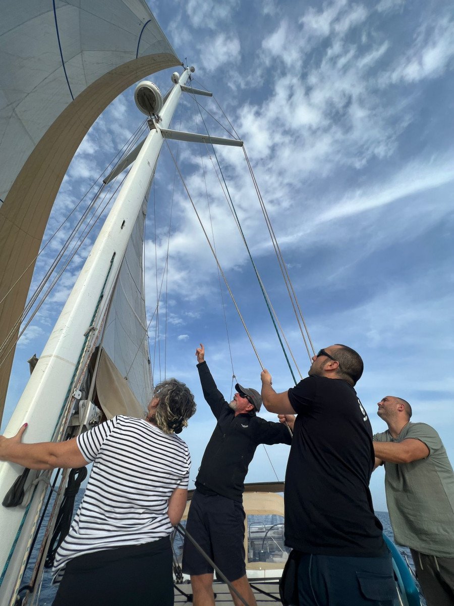 Erfahrung auf einem Segelboot in Valencia