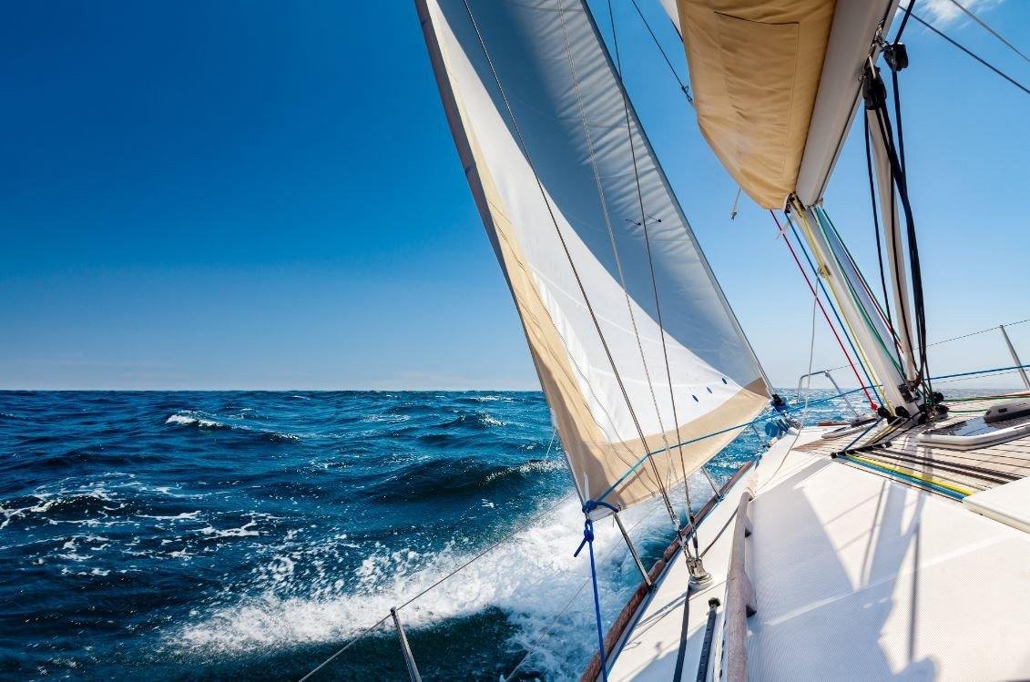 Adventure on boat in the Balearic Islands with our navigation courses
