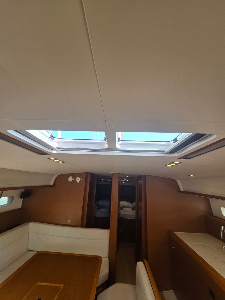 Jeanneau - 15.75 {{i18n.meters}}