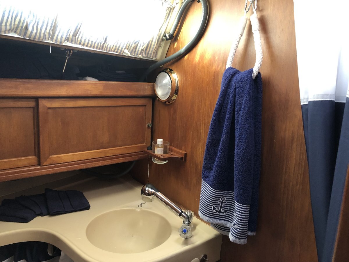 Round trip by boat from Barcelona