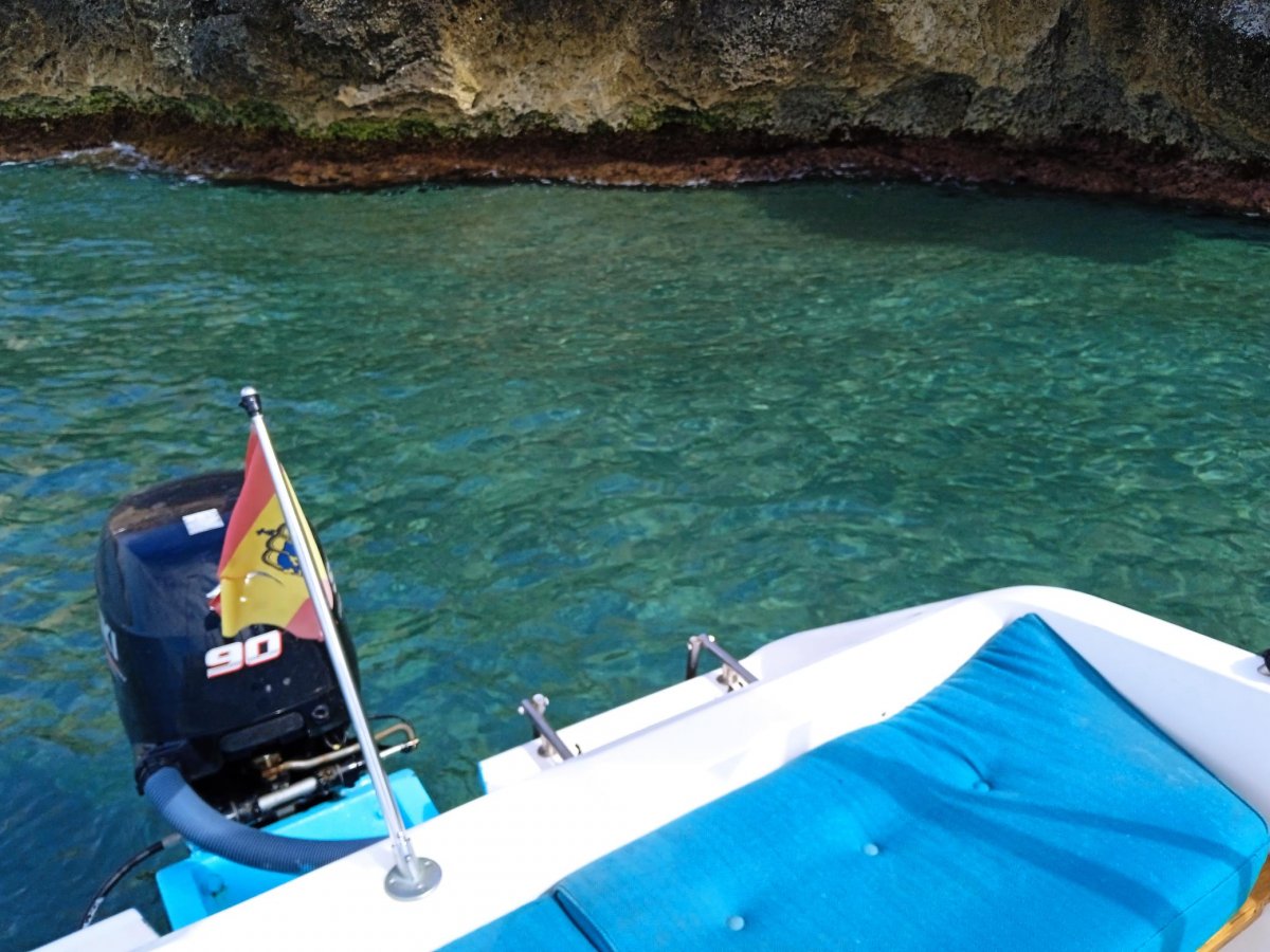 Barco a motor - Faeton - 1 cabinas