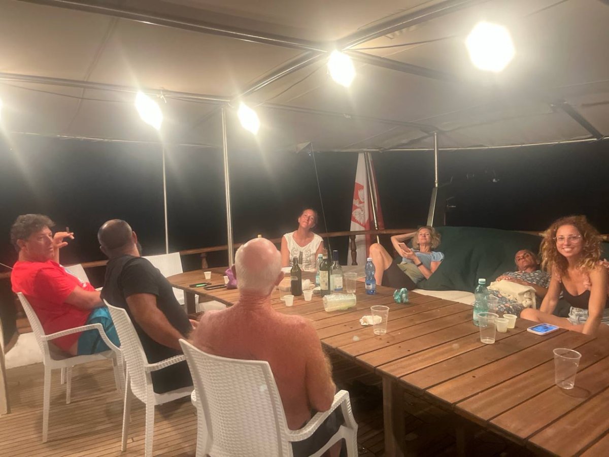 Entdecken Sie Sardinien auf einer exklusiven Jacht mit kulinarischen Traditionen