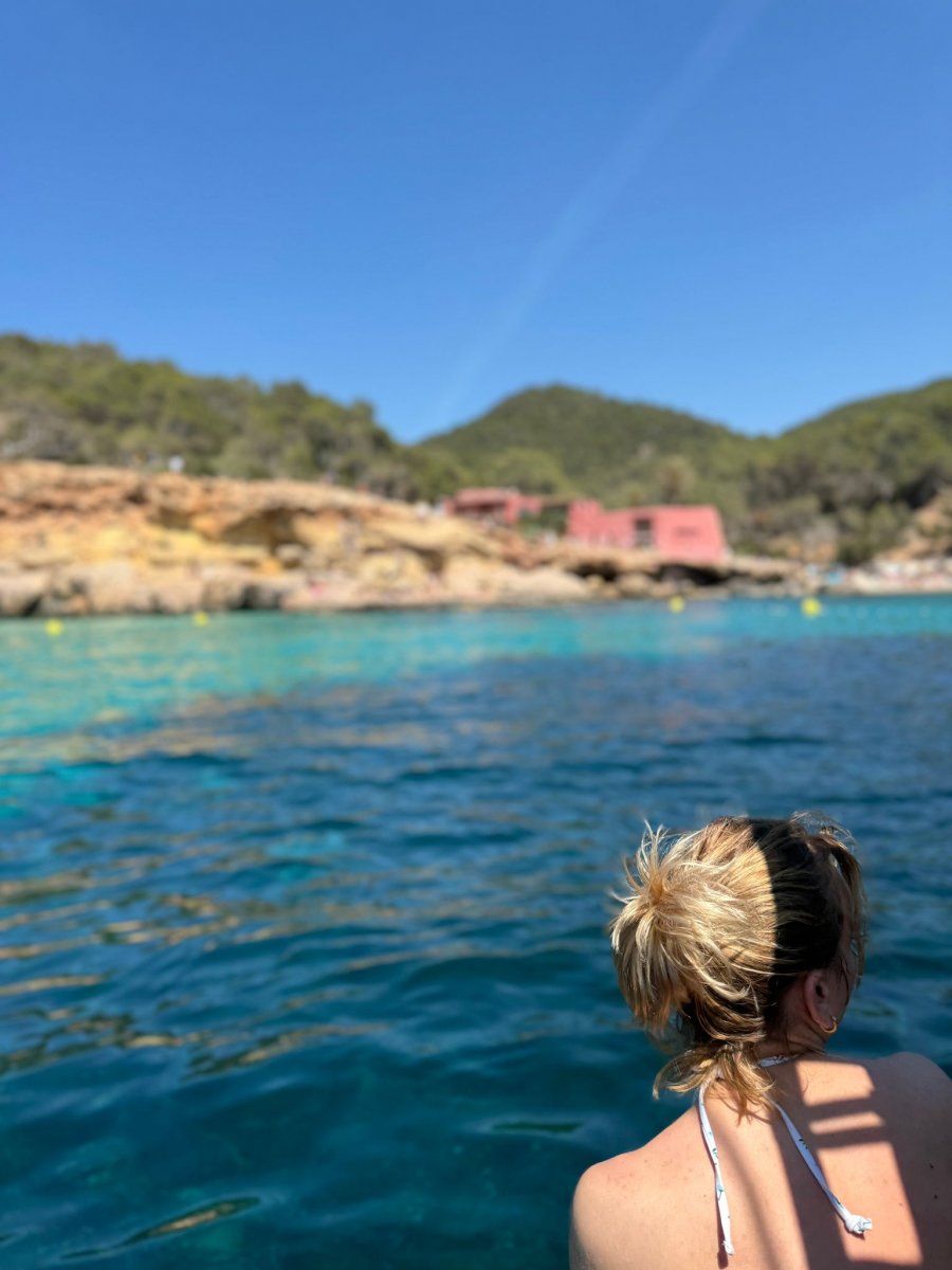 Vuelta panorámica de Ibiza en barco