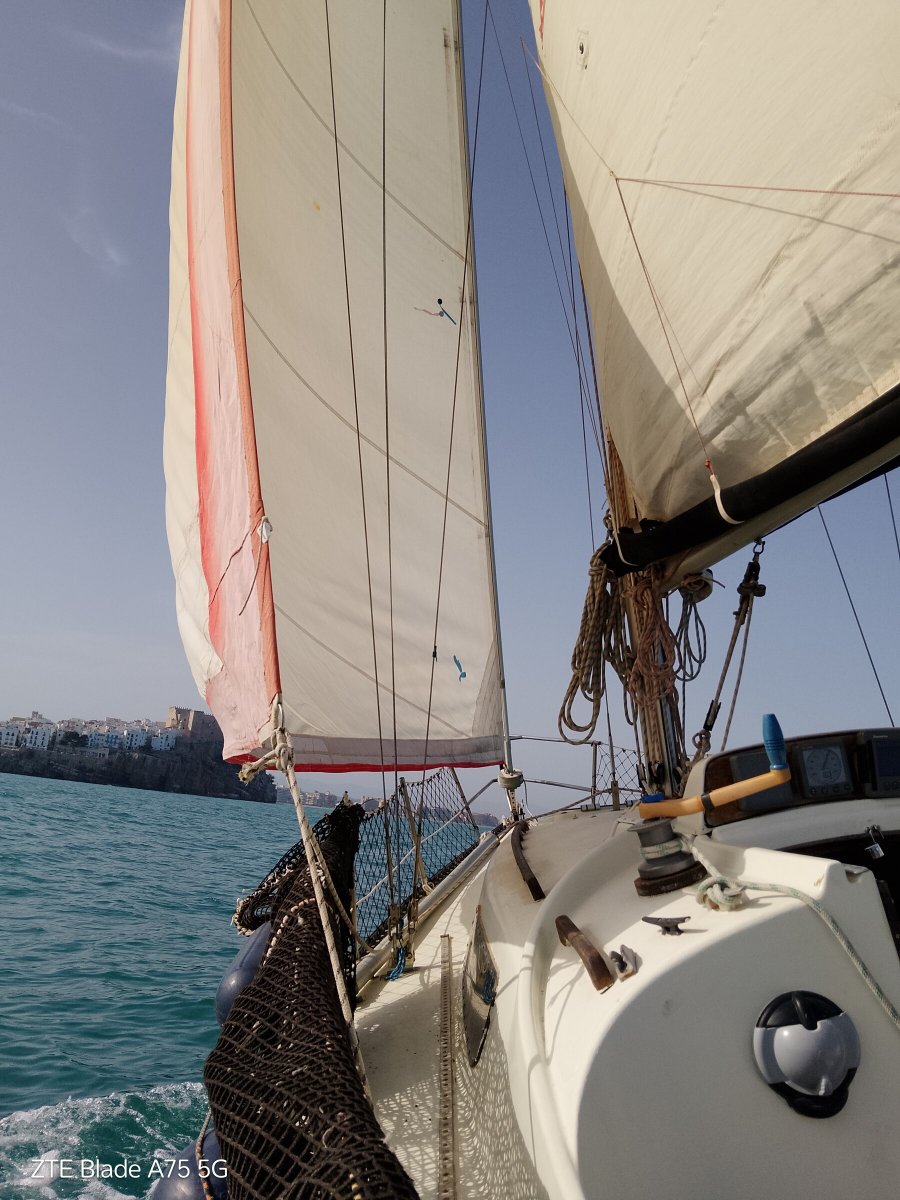 Group of sailors in Sierra de Irta reserve