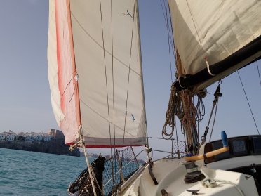 Navigazione attraverso la riserva marittima della Sierra de Irta