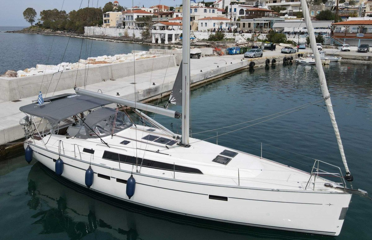 Bavaria Yachts - 14.27 {{i18n.meters}}