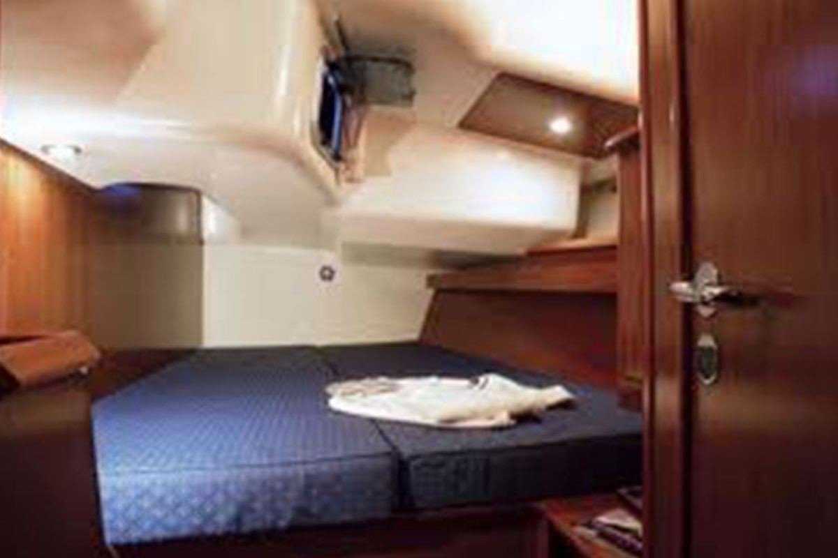 Velero - Jeanneau - 2006