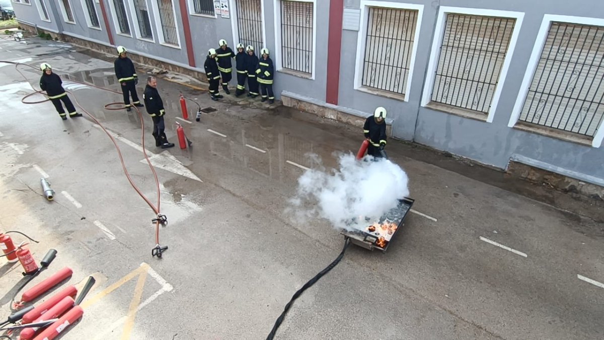 Barcos de entrenamiento en el curso de navegación