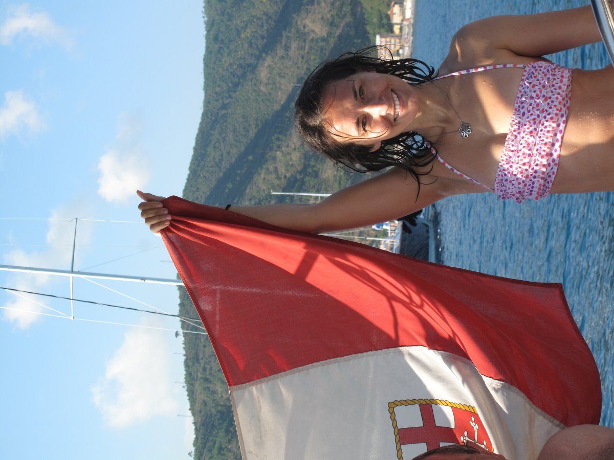 Explore the clear waters of Ithaca by sailboat