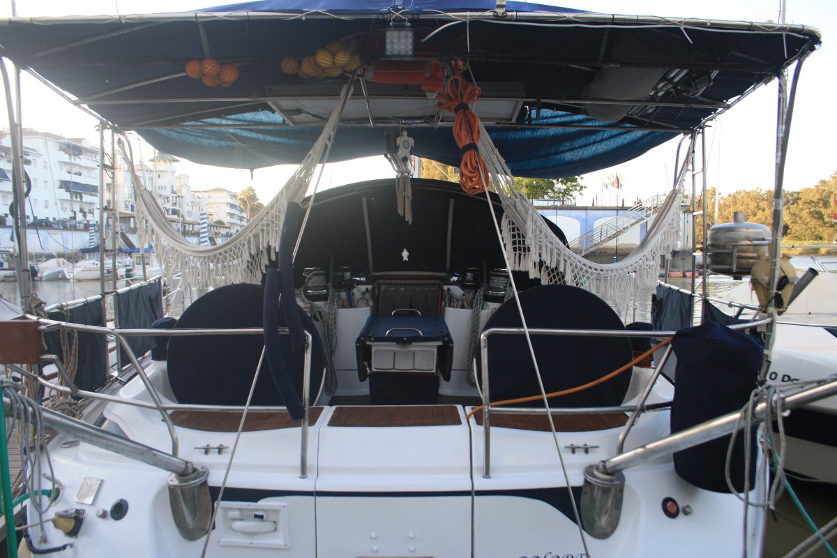 Viaje en barco de Sevilla a Ibiza