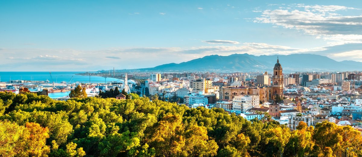 Navega desde Málaga a Valencia en un Gran Velero