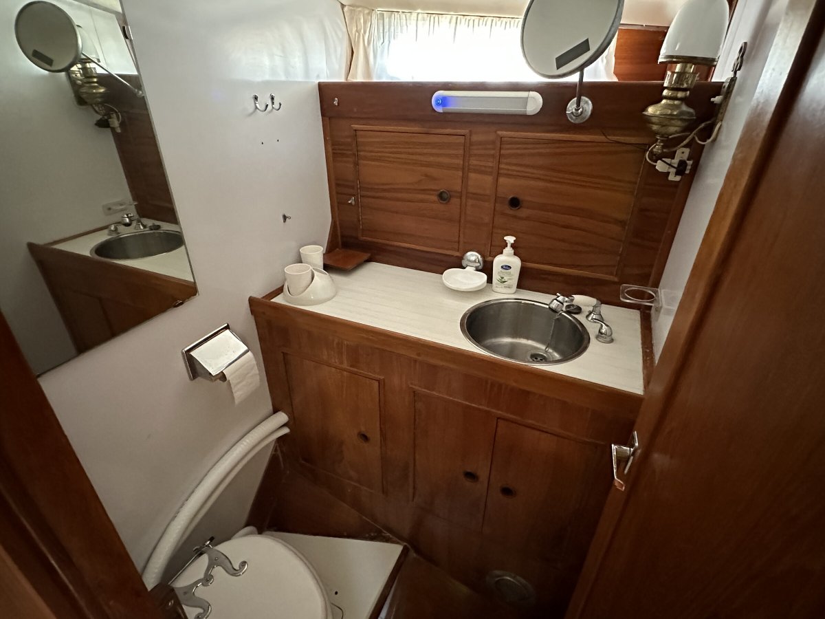 Unforgettable Elba Sailing Experience on a Comfortable Ketch