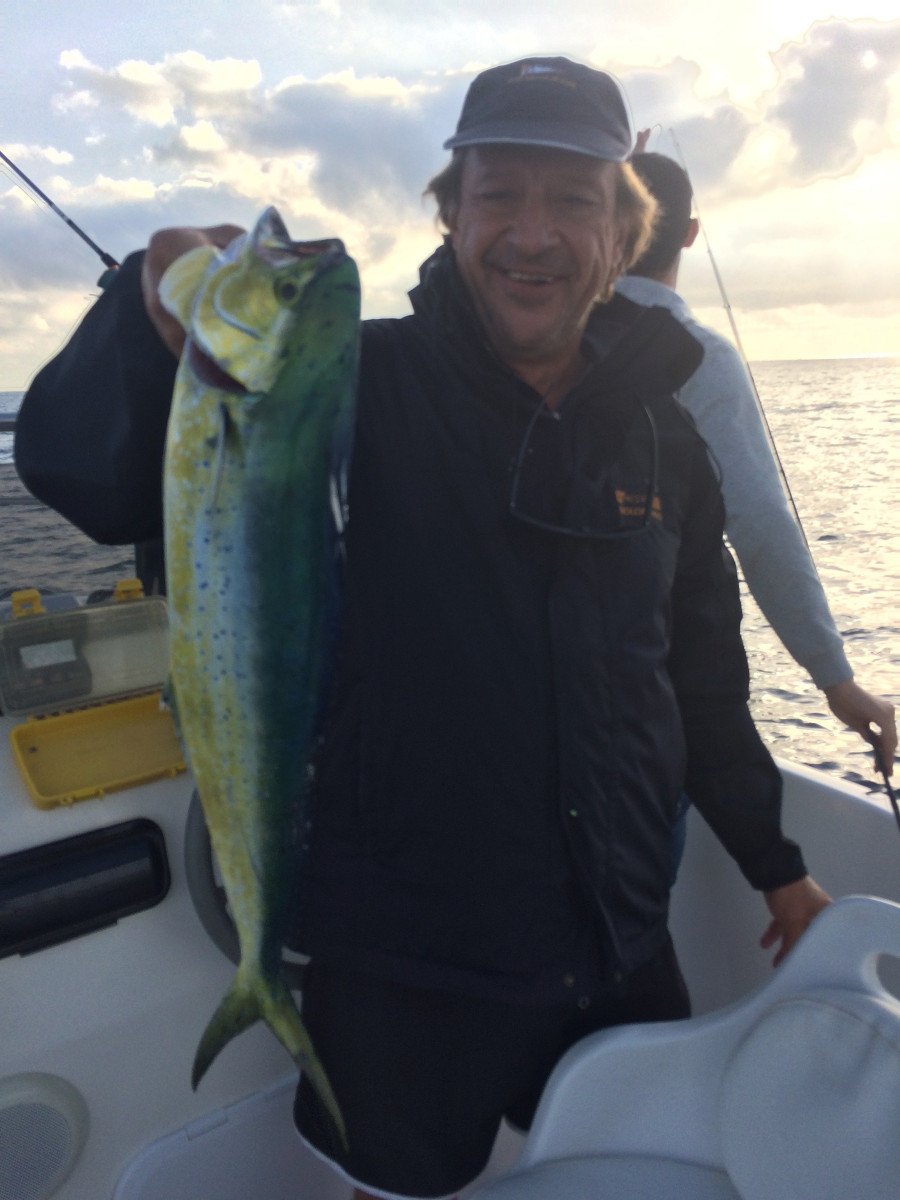 Un'avventura in mare con viaggio di pesca ed escursione in barca a Serra Gelada