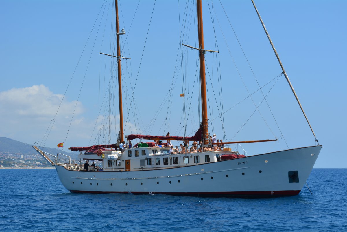 Yarrow's & Co. - Ketch 110