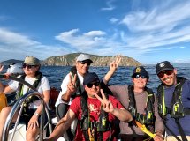 Barco de cruceros en el mar