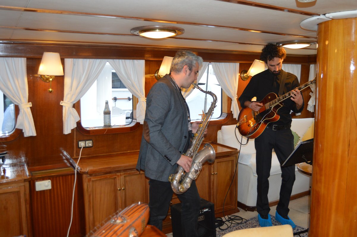 Esperienza unica di navigazione a Barcellona