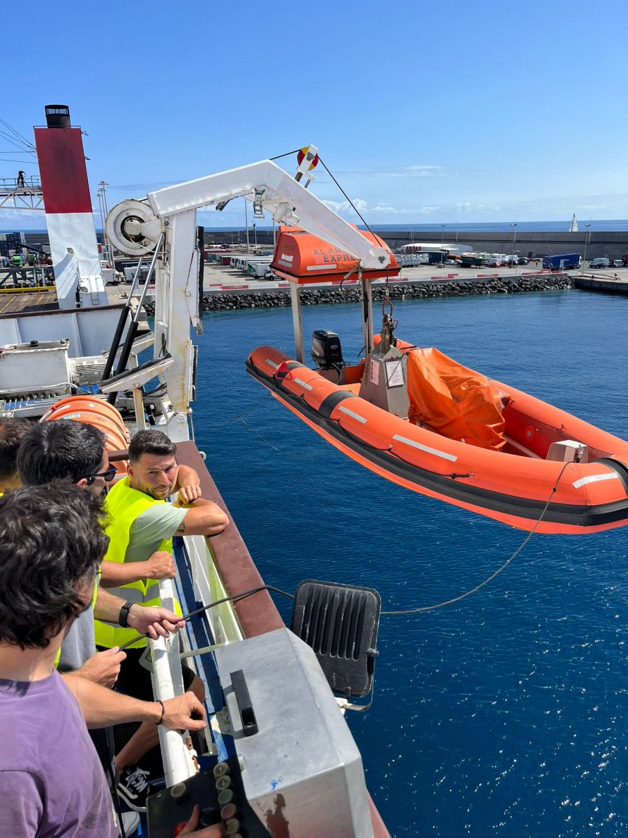 Curso de botes de rescate en Motril