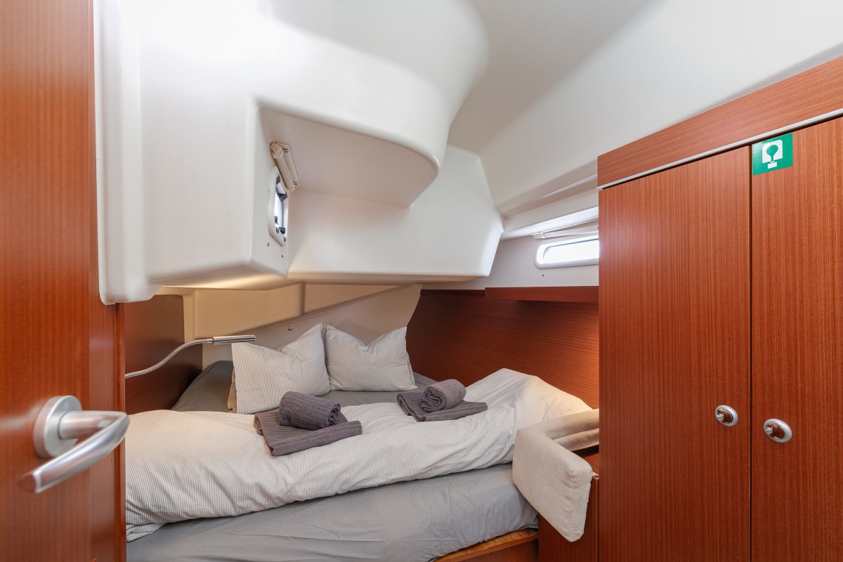 Tour di navigazione su yacht Hanse 415 in Galizia.