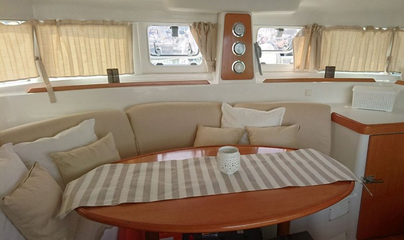 Explora Ibiza y Formentera en un crucero en catamarán desde Denia