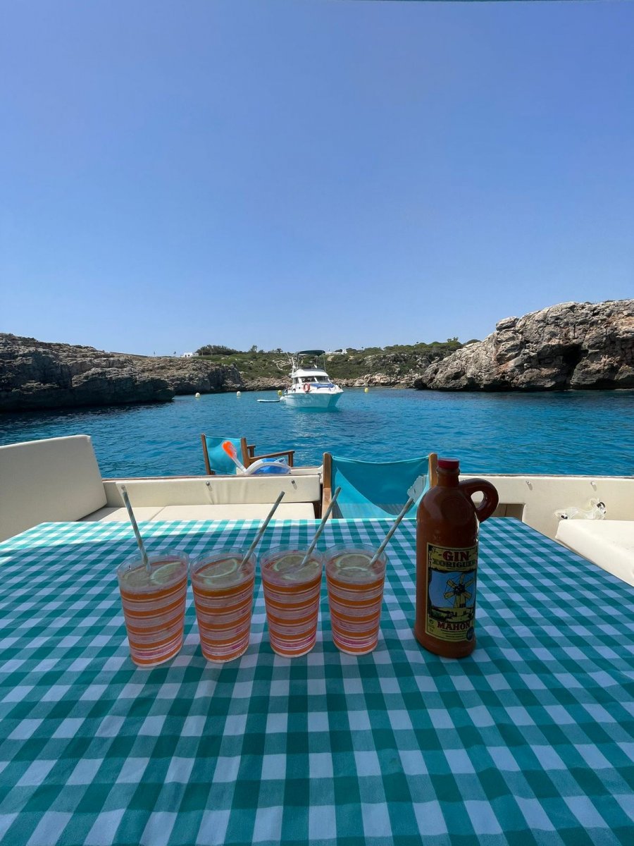Viajes en barco a la Antártida