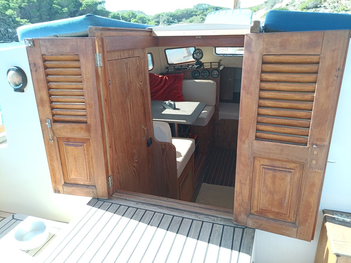 Segeltour zur Erkundung der Nordküste Menorcas.