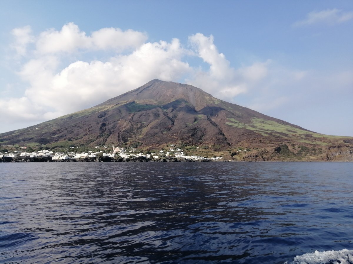 Esplora le Isole Eolie in barca