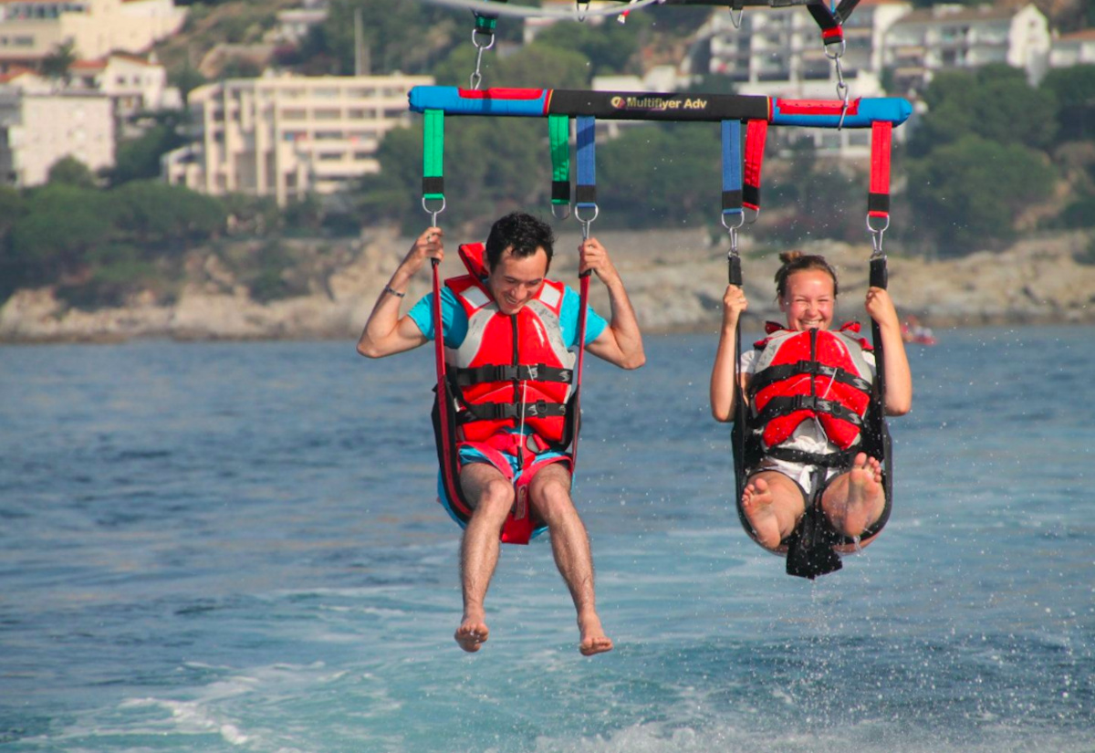 parasailing in barcelona