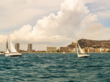 Giorno per continuare ad imparare a navigare a Valencia