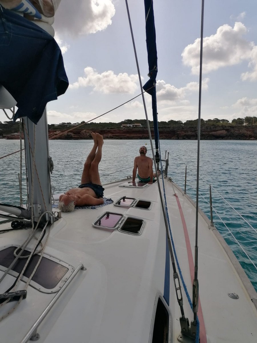 Eine Bootsabenteuer von der Insel Ibiza an die Küste von Benalmádena