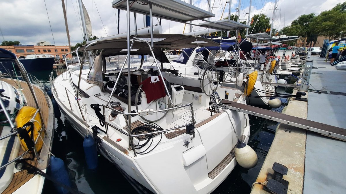 Jeanneau - 14.98 meters