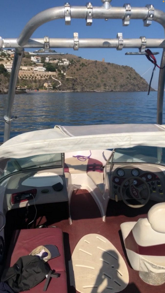 Disfruta de la pesca deportiva en la costa tropical de Salobreña