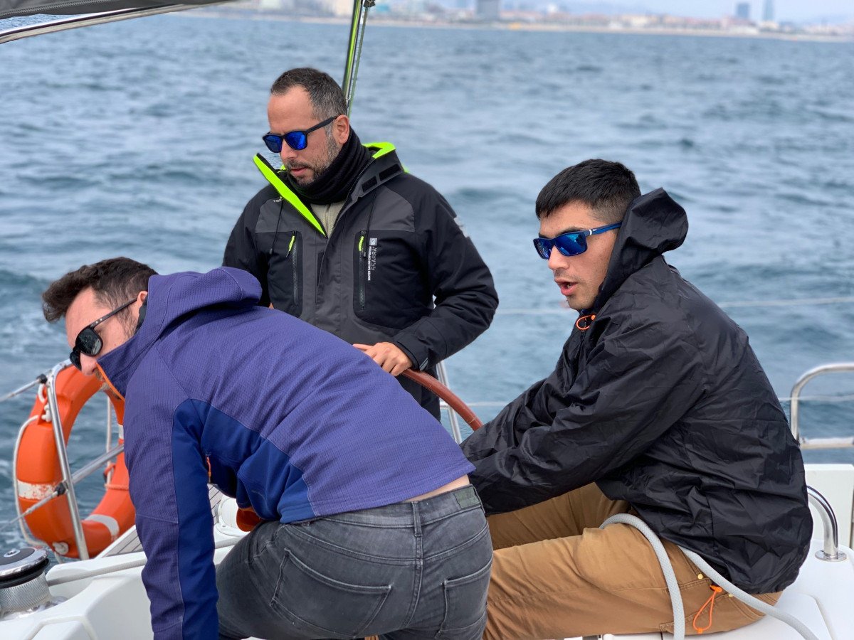 Aprender a navegar con profesionales en Barcelona