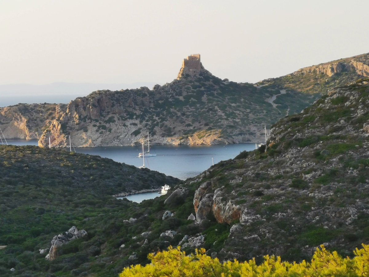 Explore the waters of Mallorca and Cabrera by Sailboat