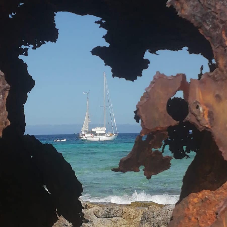 Navegar por el Mediterráneo en un Ketch de 18m