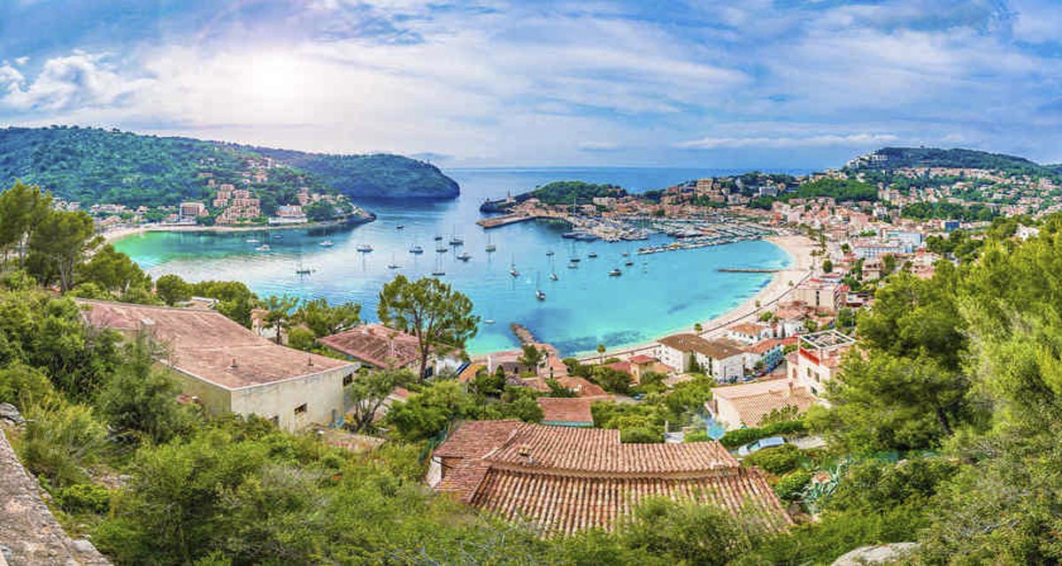 Sailing vacation in North Mallorca