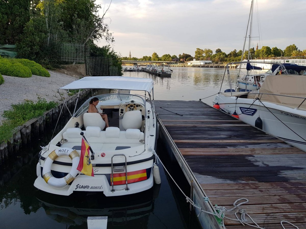 Il Guadalquivir: un'avventura in barca