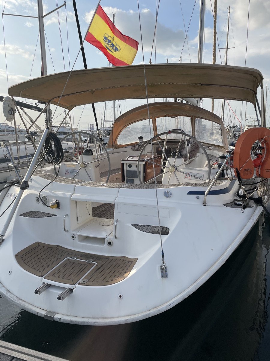 Bavaria Yachts - 5 cabinas