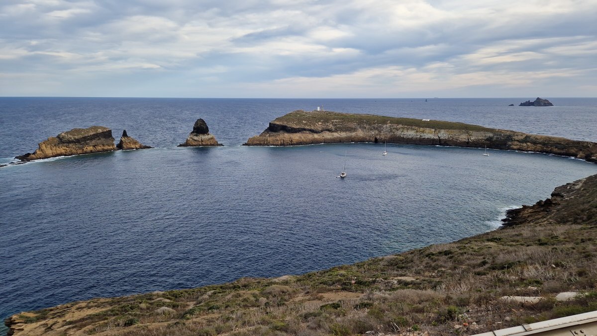 4-day sailing trip to Columbretes Islands from Barcelona