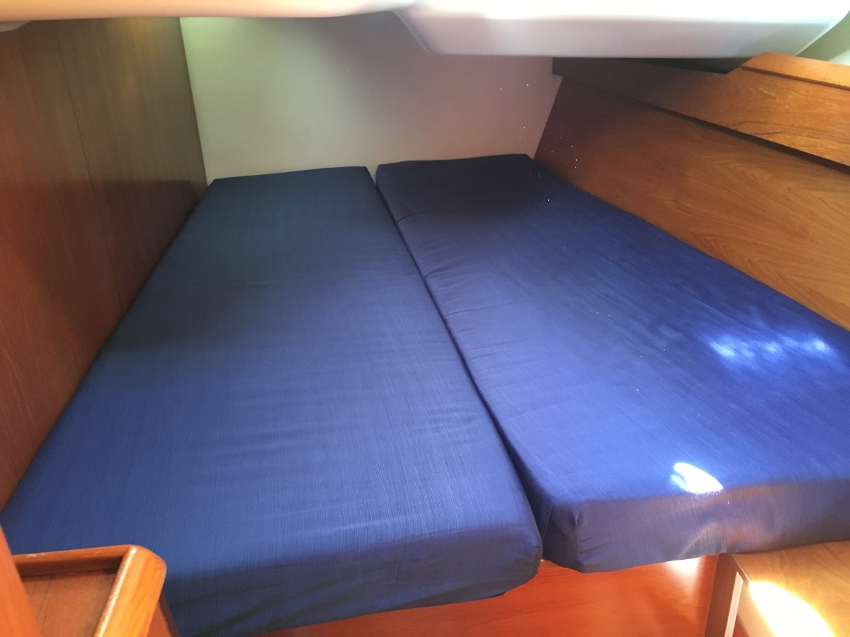 Segelboot - Jeanneau - 2 {{i18n.baths}}