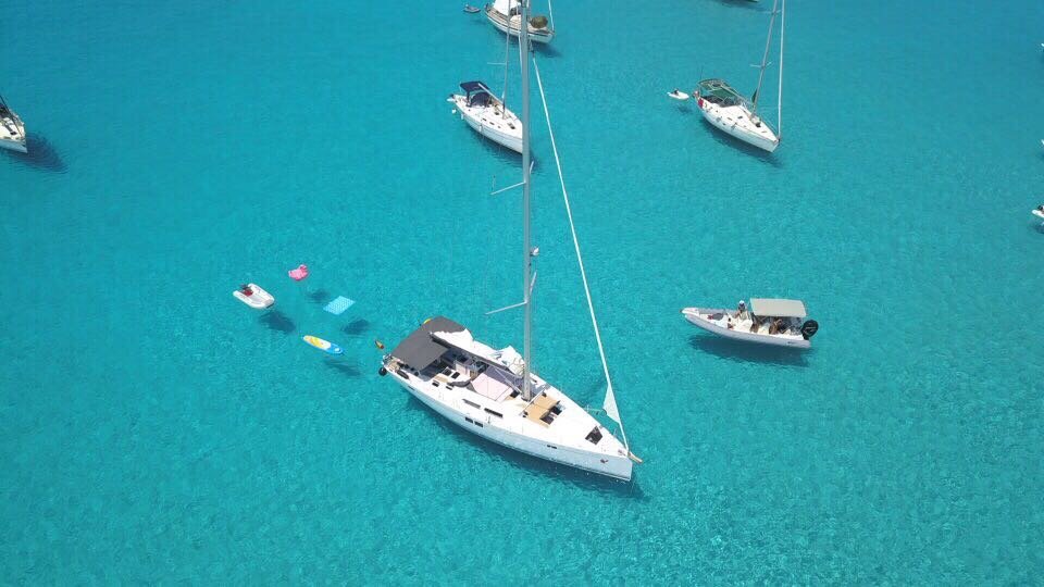 Prácticas de navegación costera en la costa de Águilas