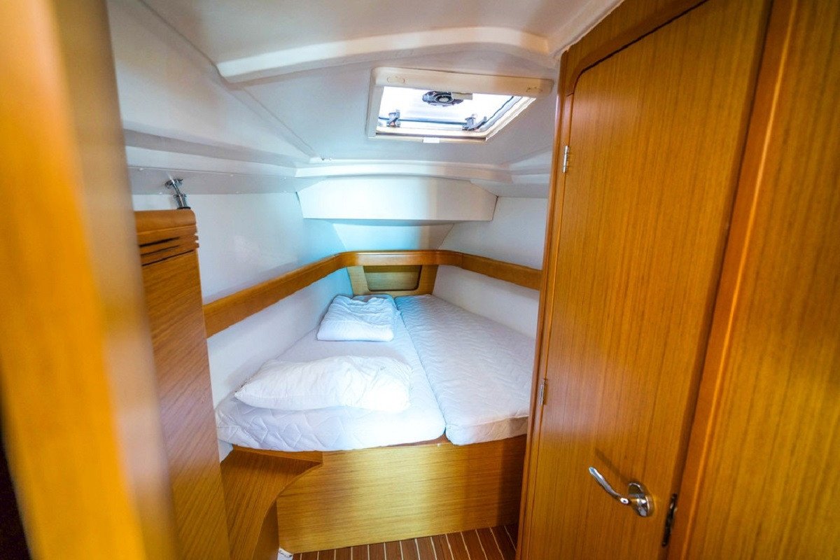 alquiler-velero-barcelona-jeanneau-sun-odyssey-42-i-10