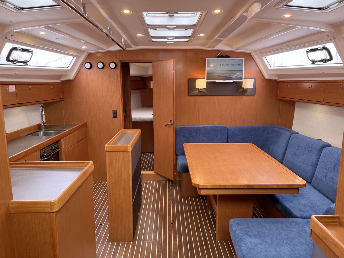 Sailboat - Bavaria Yachts - 9 people