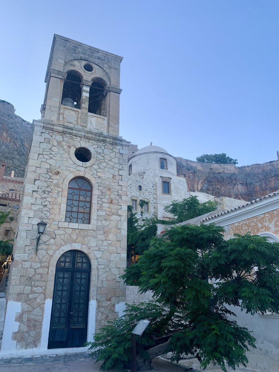 Erkunden Sie den Peloponnes von Ihrem Boot aus