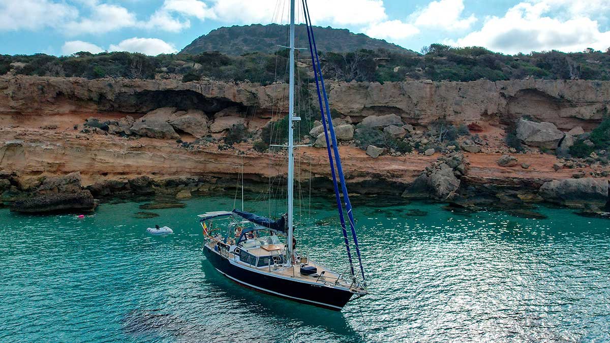 Sailboat - One Off - 5 cabins